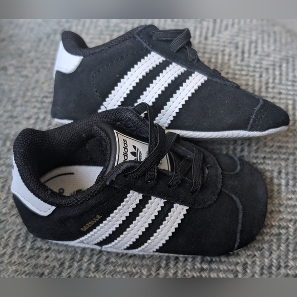 Adidas Kids Black and White Striped Baby Sneakers Size 4k - Picture 1 of 6